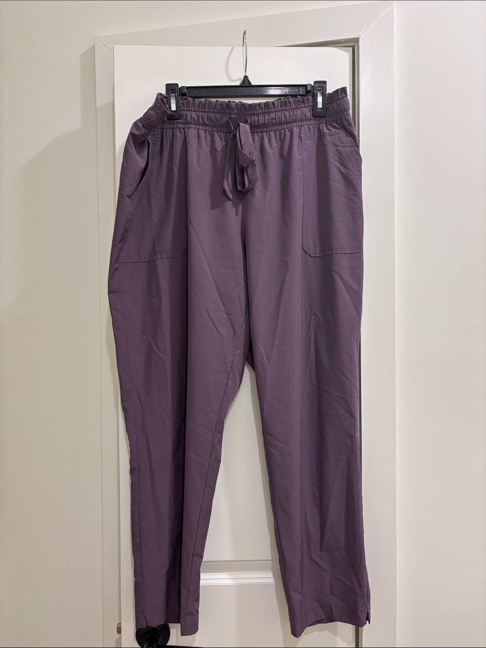 Women’s Lightweight Drawstring Pants in Mauve